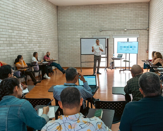 53337309035_c980ddbed0_c (1)